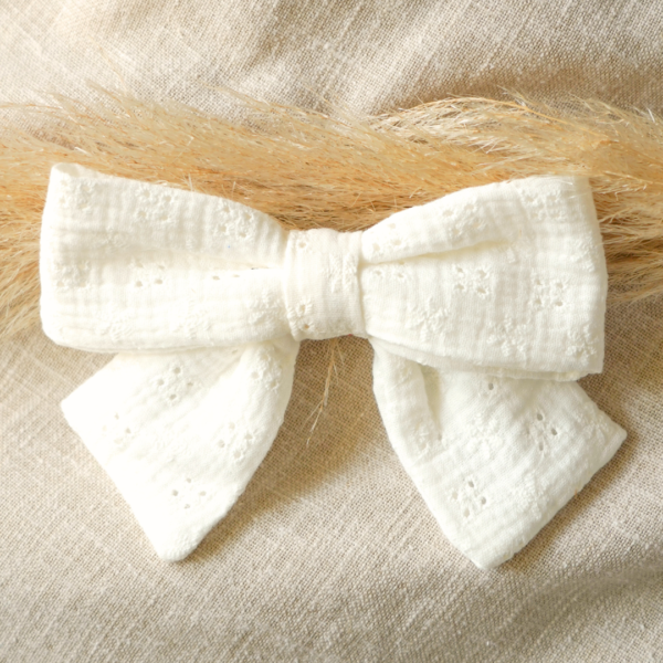 Barrette nœud Pia Blanc